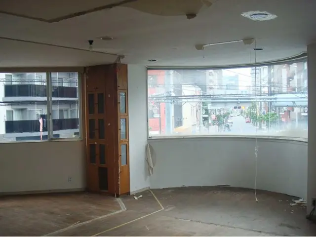 尻手のBAR・ショットバー居抜きの内装