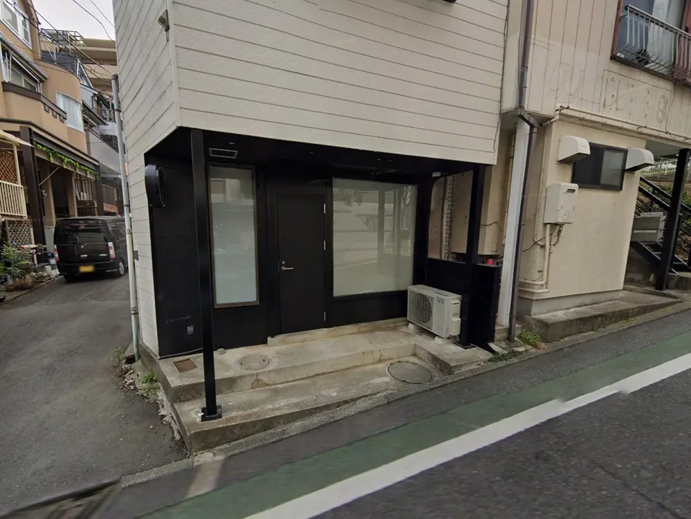 生田の居抜き店舗のエントランス