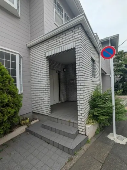 桜上水の居抜き店舗の入口