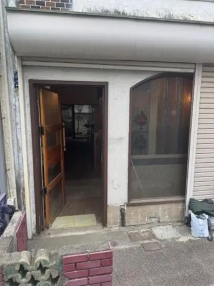 上福岡の定食屋居抜きのエントランス