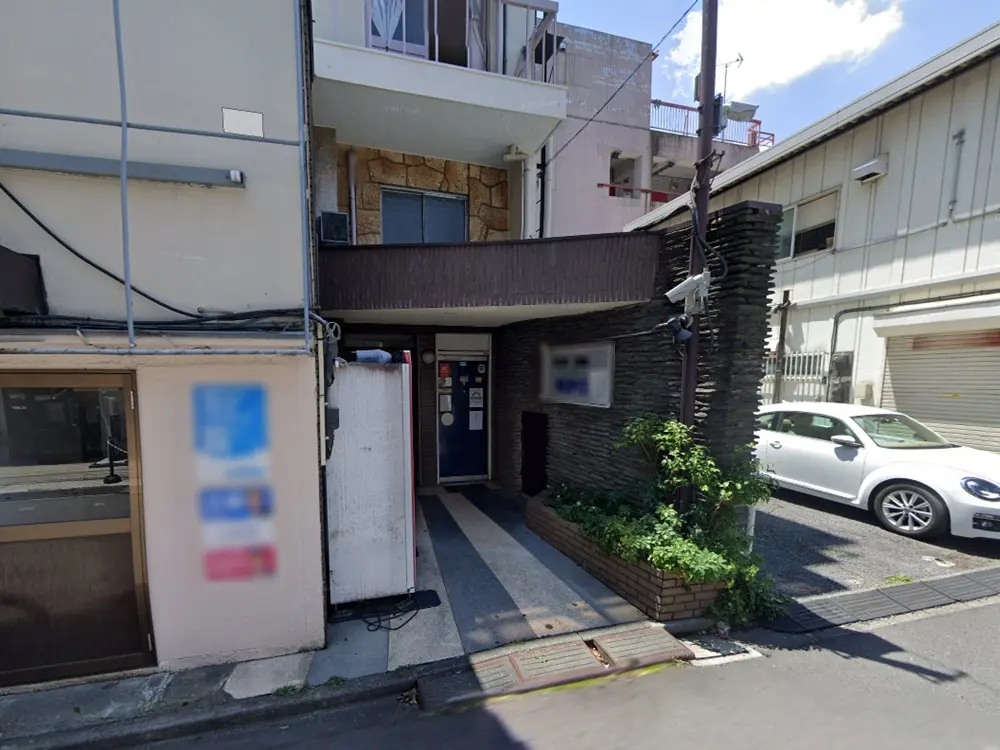 東新宿のスケルトン物件の外観