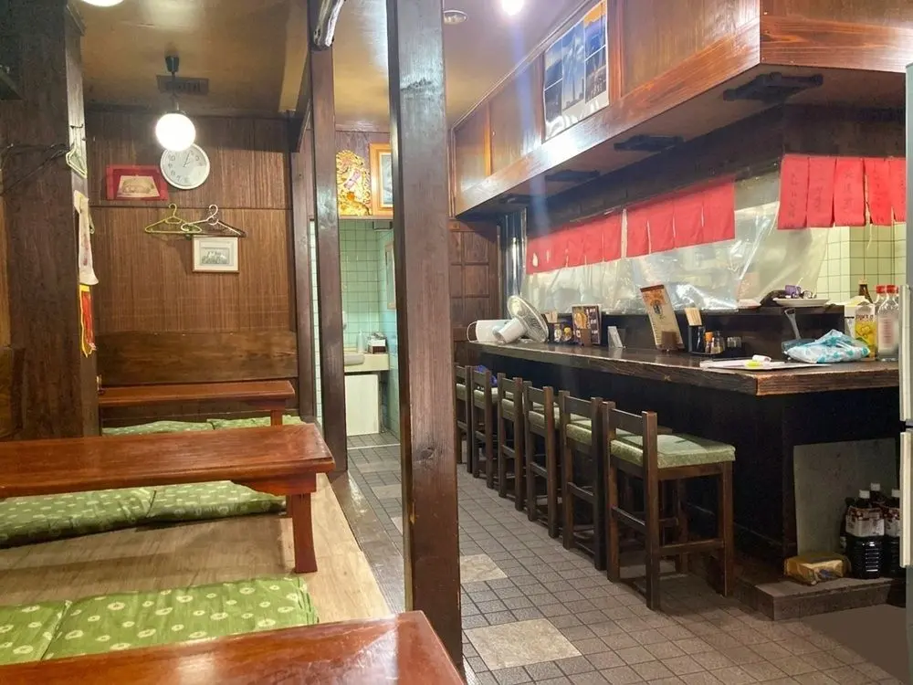 西新井の中華料理居抜きの内装