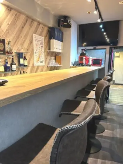 鶴見の居抜き店舗の内装