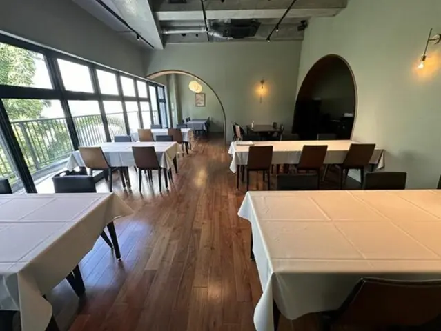 牛込神楽坂の中華料理居抜きの内装