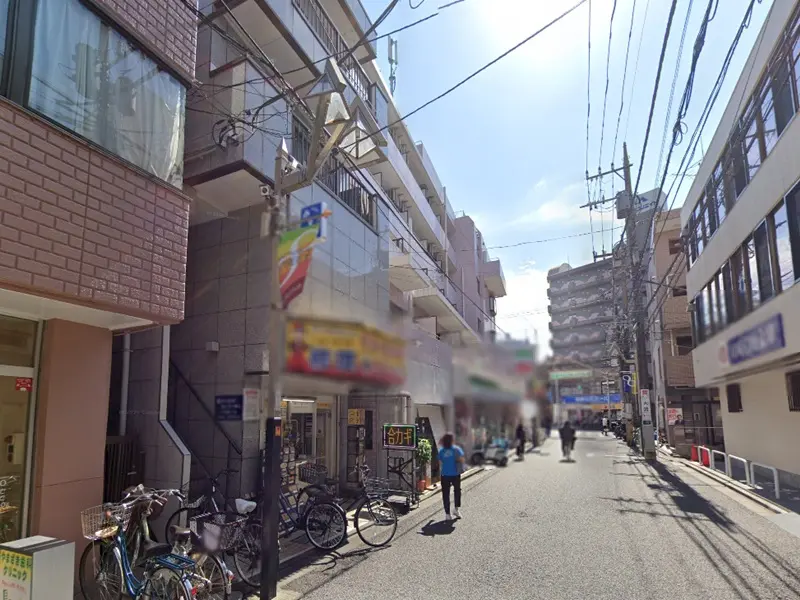 武蔵新城のスナック・パブ居抜きの外観
