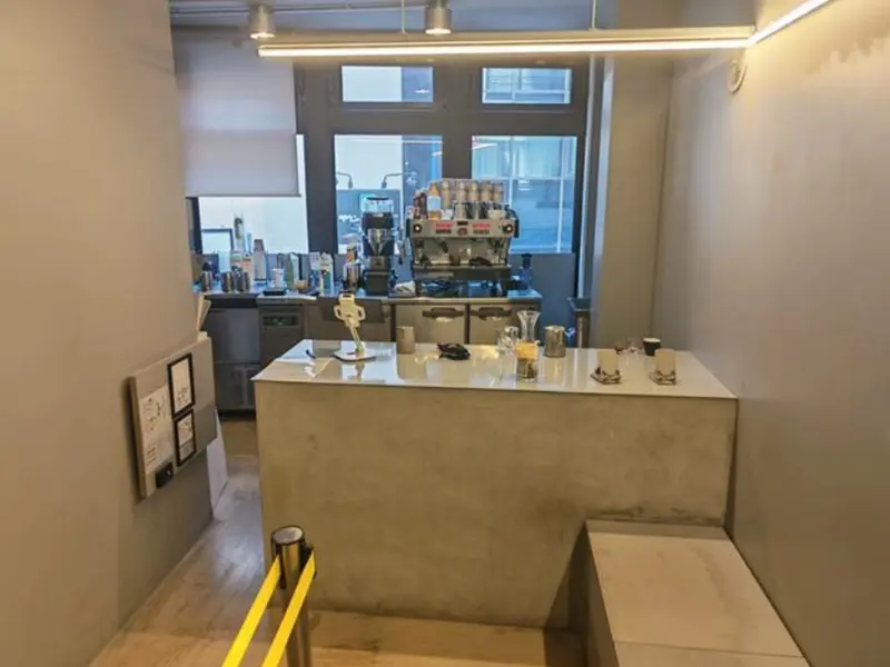 浅草の居抜き店舗の内装