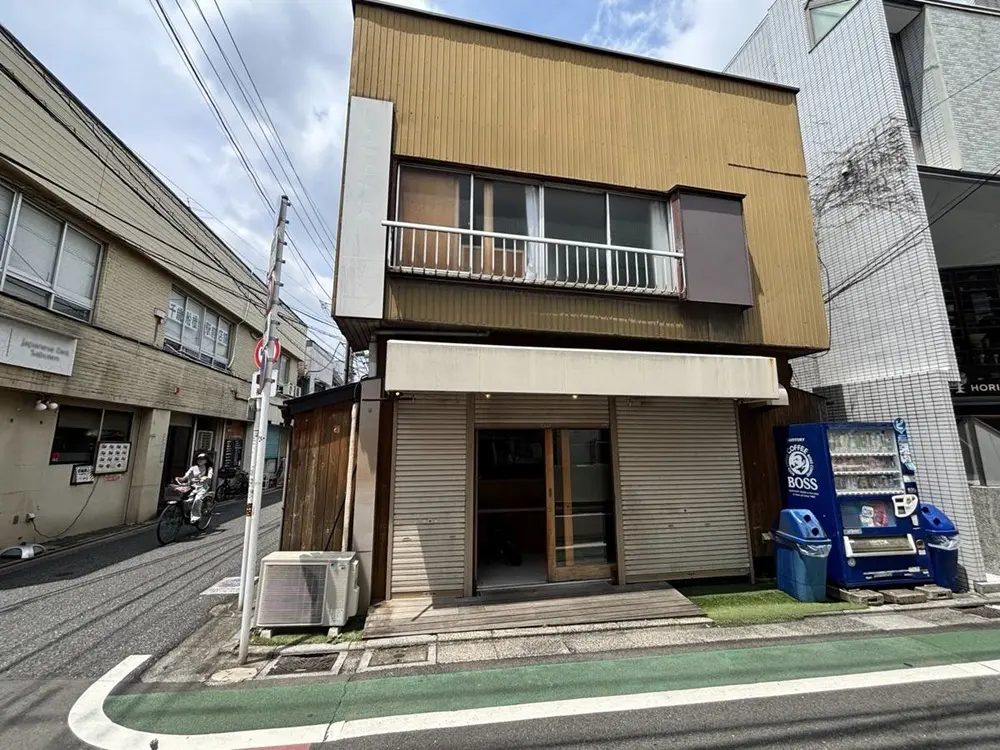 定食屋の居抜き物件の外観