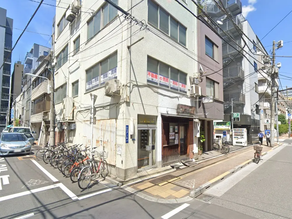 貸店舗(スケルトン)の外観
