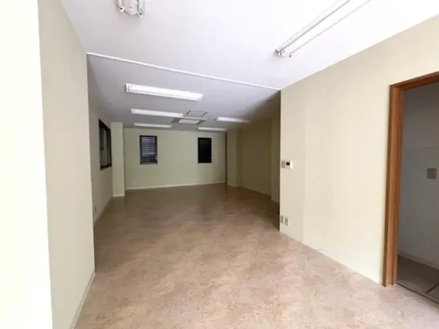 貸店舗(事務所仕様)の内装