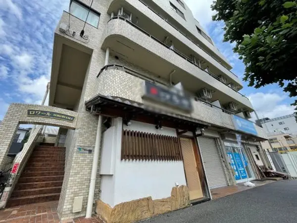 寿司の居抜き物件の外観