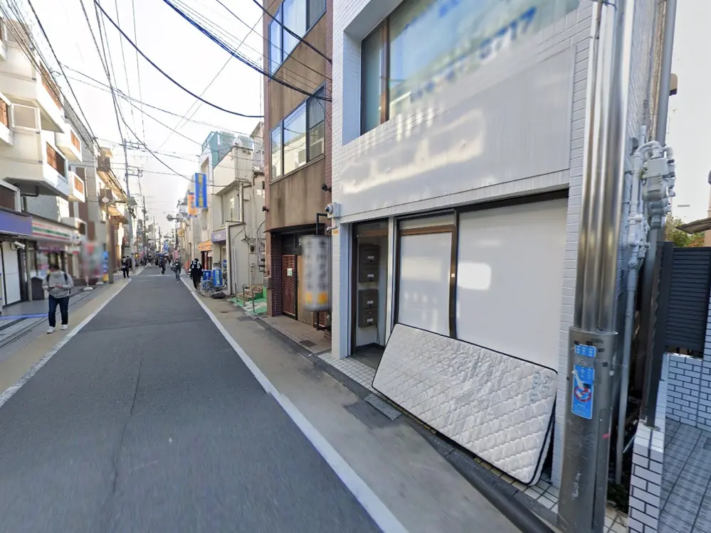 貸店舗(スケルトン)の外観