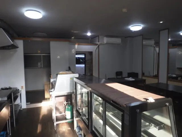 西川口のテイクアウト居抜きの内装