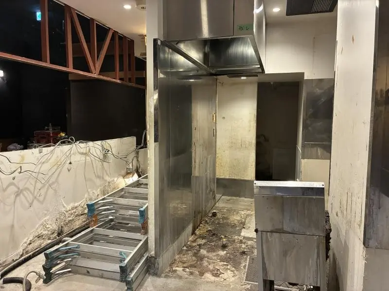 麻布十番の居抜き店舗の厨房