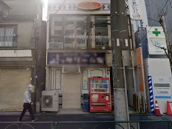 大島のスケルトン店舗物件の外観