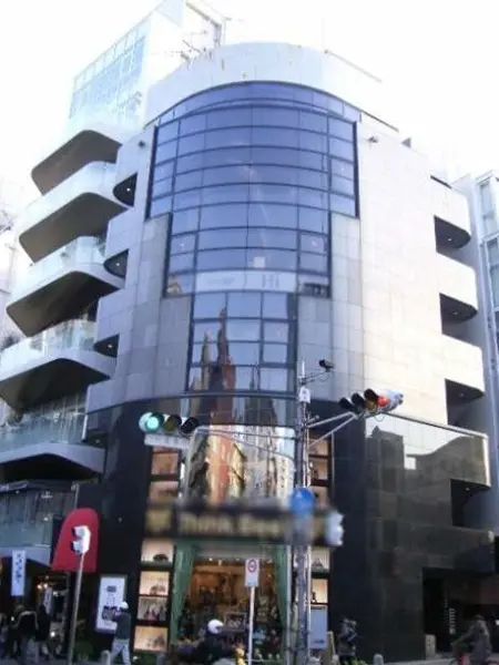 麻布十番の居抜き店舗の外観