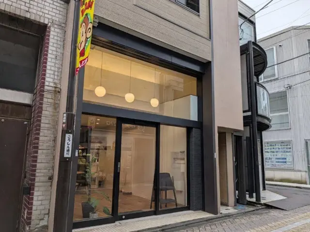 高円寺の物販居抜きのエントランス