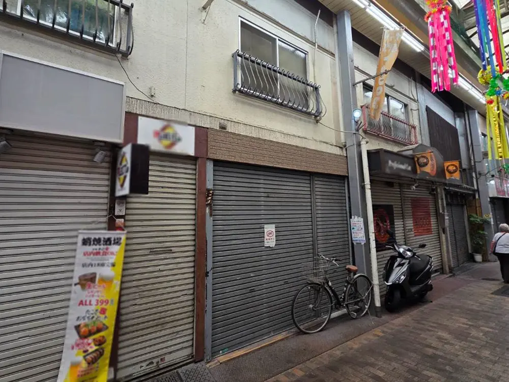 テイクアウトの居抜き物件の外観