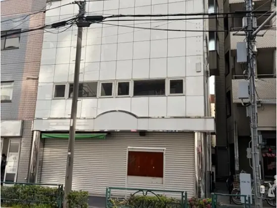物販の居抜き物件の外観