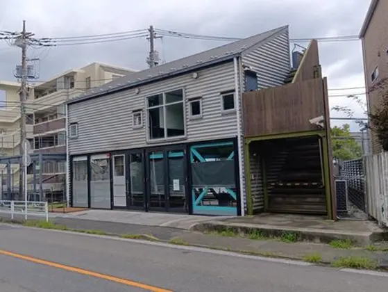 根岸の居抜き店舗の外観