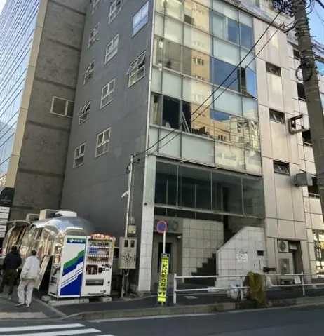 六本木一丁目のスケルトン物件の外観