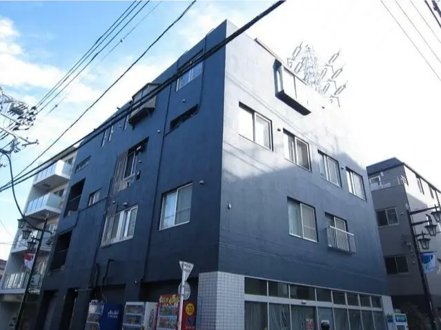 三軒茶屋のスケルトン店舗物件の外観
