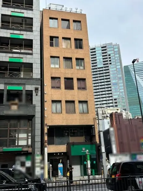 六本木の居抜き店舗の外観