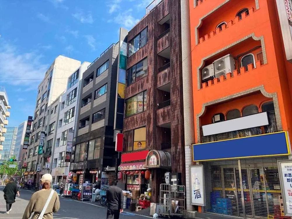 新宿の居抜き店舗の外観