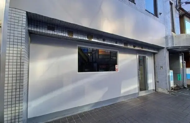 貸店舗(スケルトン)の外観