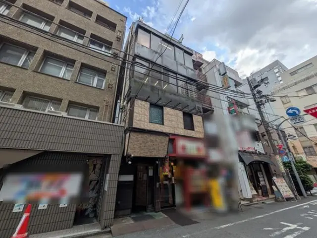 貸店舗(スケルトン)の外観