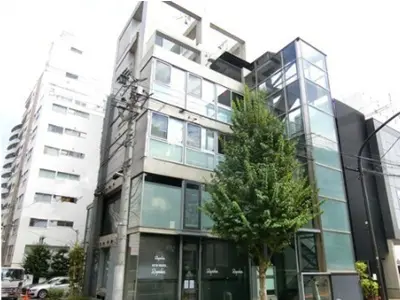 貸店舗(スケルトン)の外観