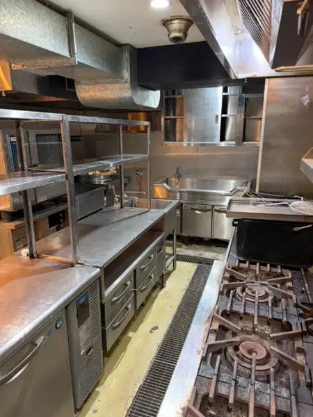 和食の居抜き物件の厨房