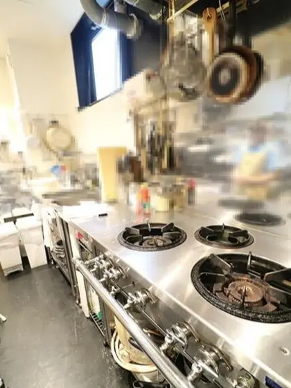 能見台のカフェ・喫茶店居抜きの厨房