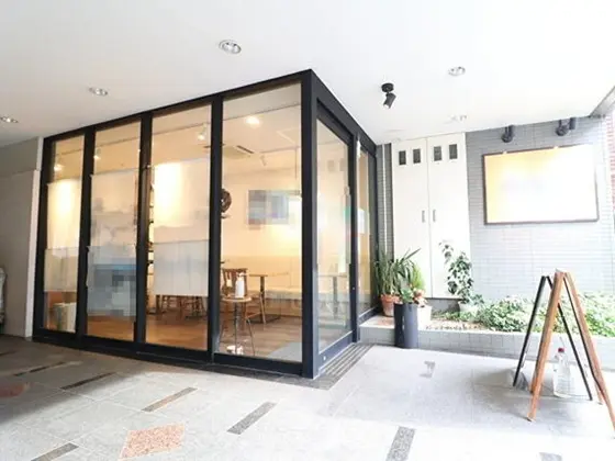 カフェ・喫茶店の居抜き物件の外観