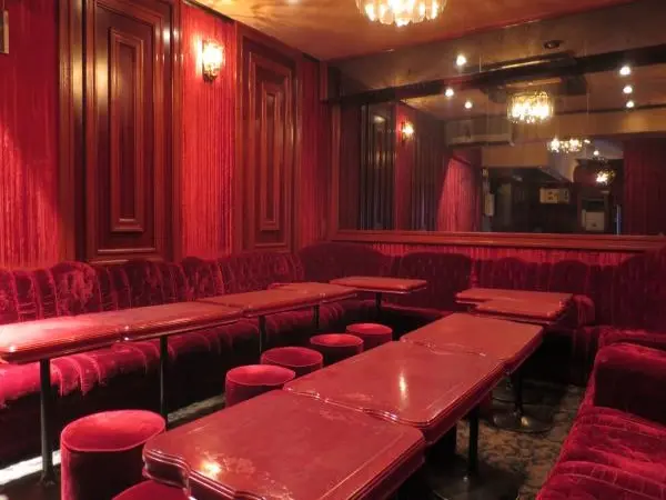 湯島の居抜き店舗の内装